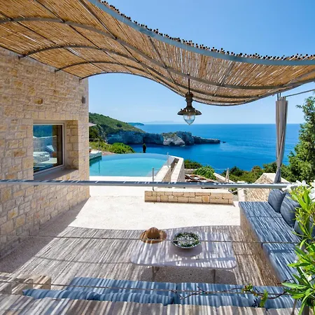 Villa Emerald Blue Paxos *