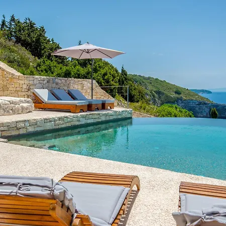 Villa Emerald Blue Paxos