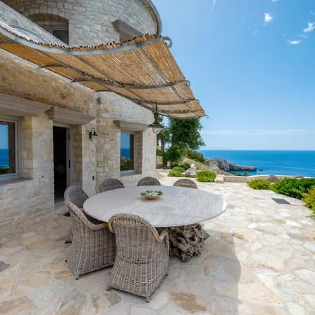 Villa Emerald Blue Paxos *