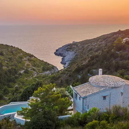 Villa Emerald Blue Paxos *