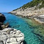 Emerald Blue Paxos Velianitátika